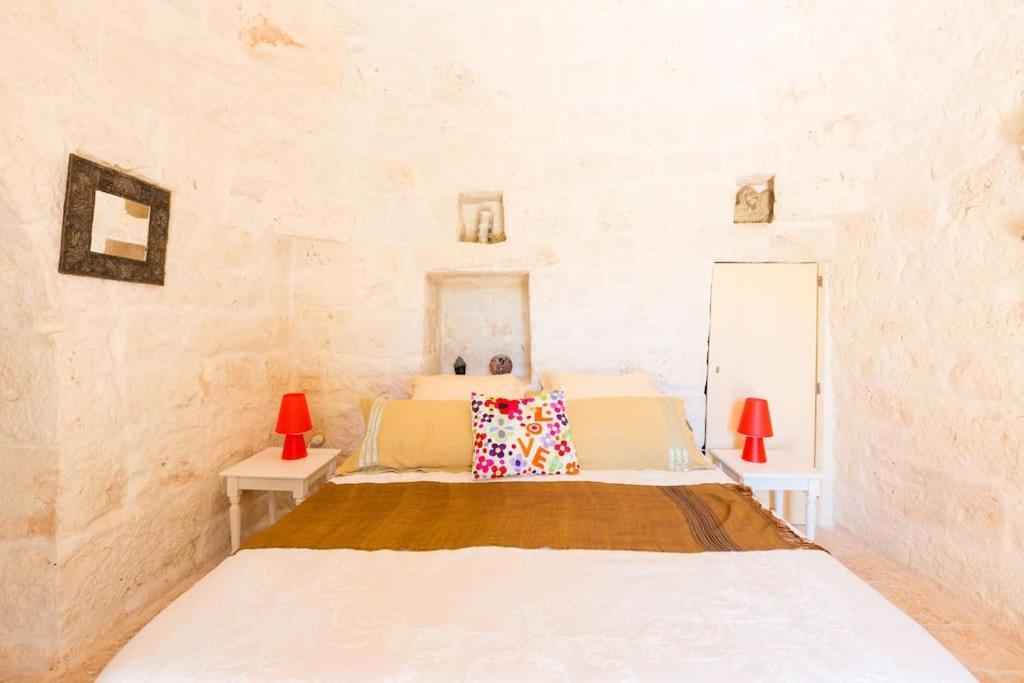 L'Annamarco Private Storical Trullo And Property With Large & Nice Swiming-Pool Ostuni Luaran gambar